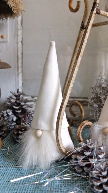 Lille hvis skind nisse